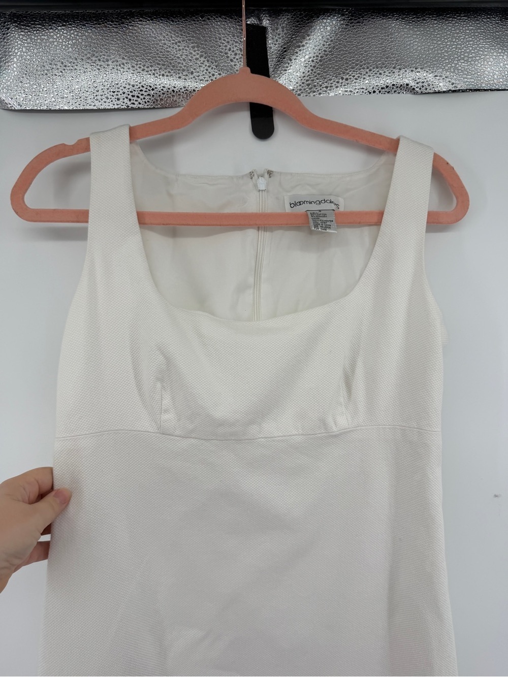 Quite Luxury Corporate Chic Coquette Bloomingdale's White Sheath Dress Sz6 - Picture 3 of 11